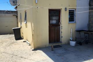 2 Bedroom Property for Sale in Harmony Village Western Cape